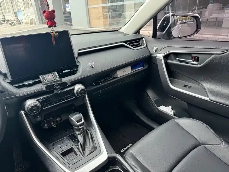Toyota Wildlander 2022 из CN, фото 3