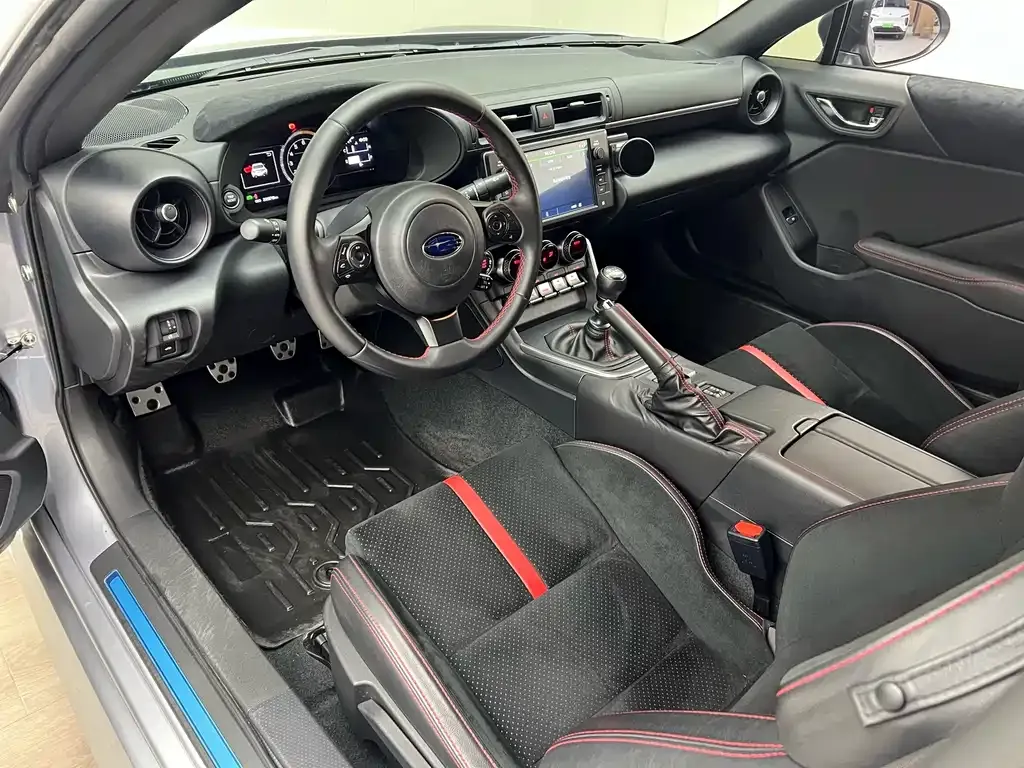 Subaru BRZ 2023 из CN, фото 10