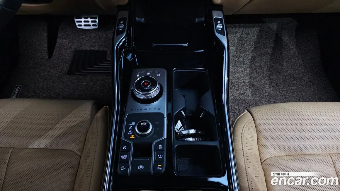 Kia Sorento — фото 9