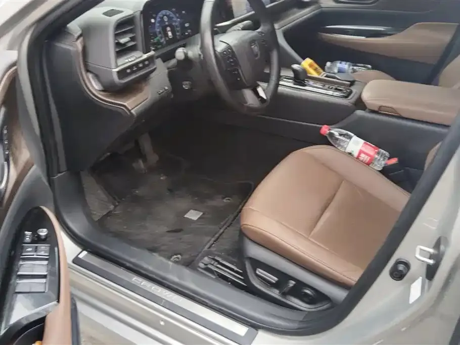 Toyota Crown (Import) 2024 из CN, фото 5