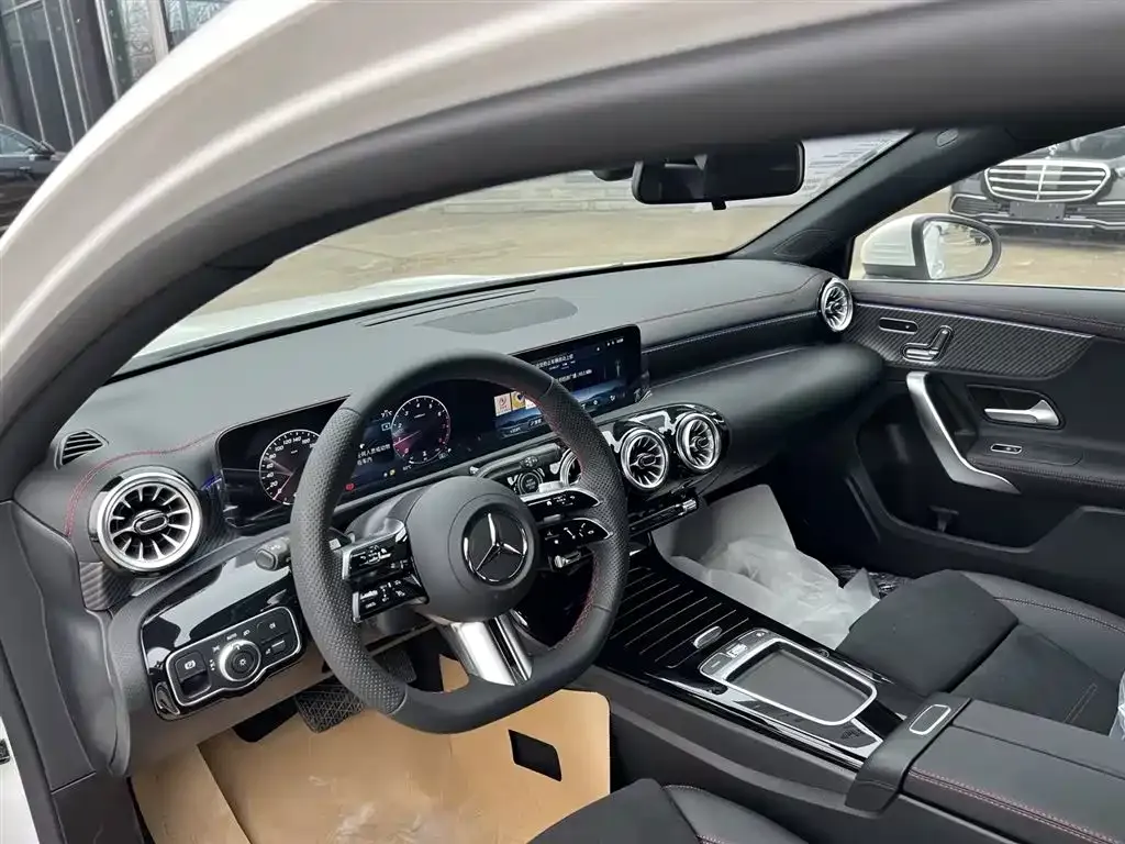 Mercedes-Benz A-Class — фото 10