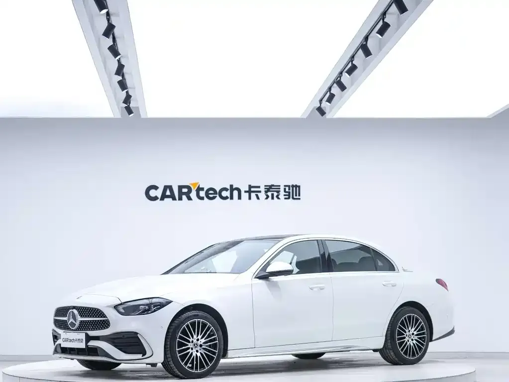 Mercedes-Benz C-Class — фото 1