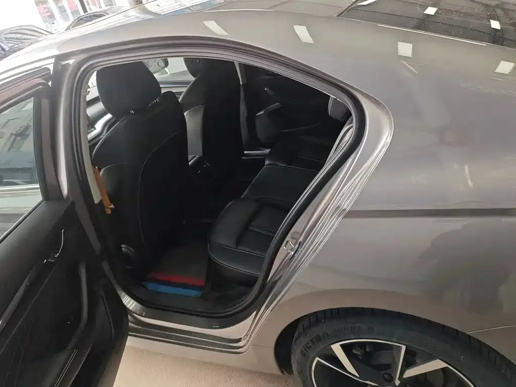 Skoda Octavia — фото 8