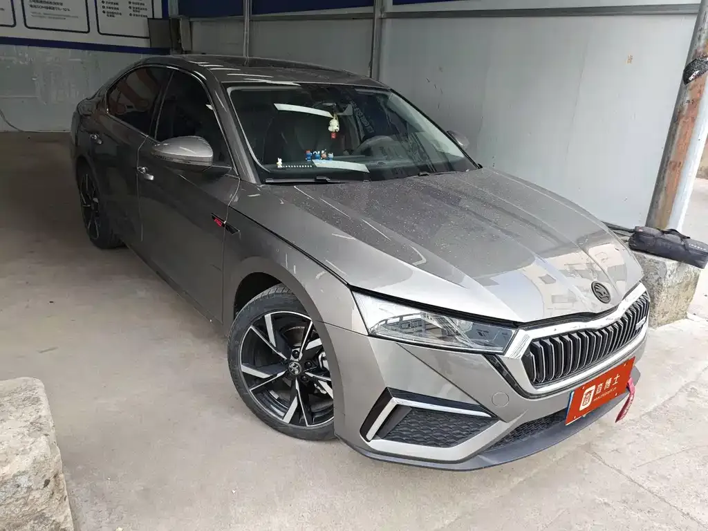 Skoda Octavia — фото 6