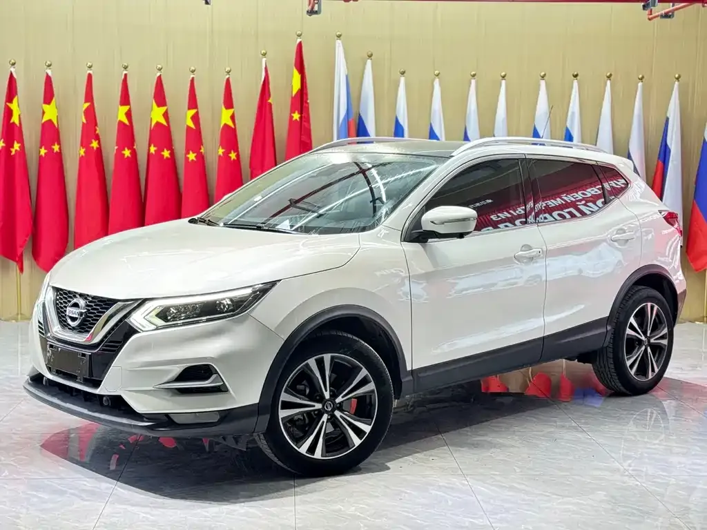 Nissan Qashqai — фото 1