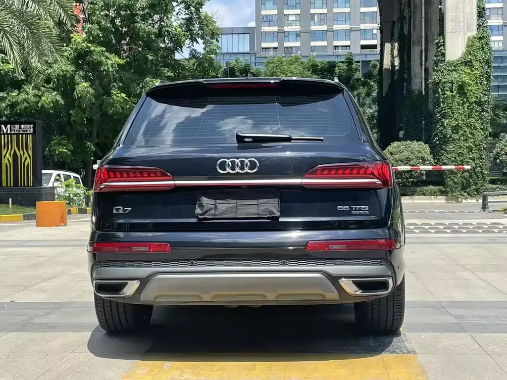 Audi Q7 2021 из CN, фото 7