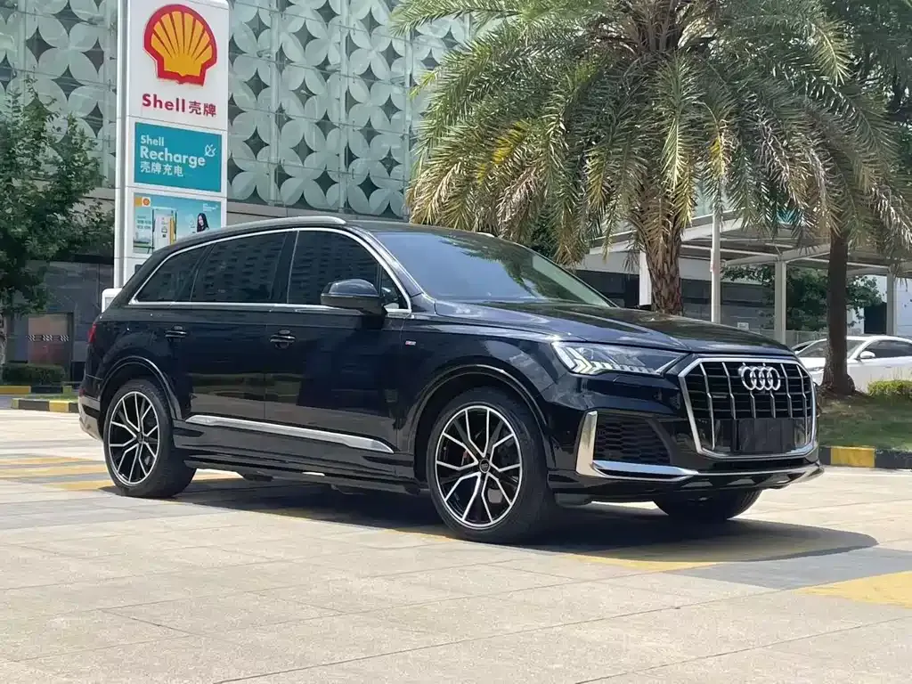 Audi Q7 2021 из CN, фото 3