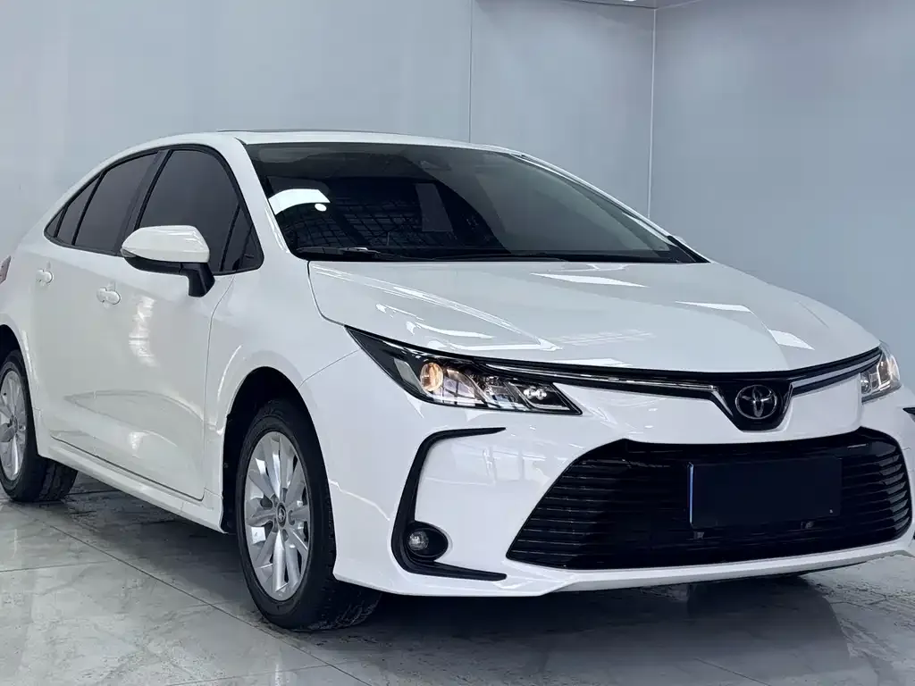 Toyota Corolla — фото 5