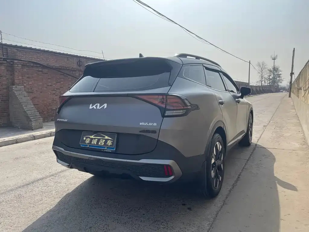 Kia Sportage 2023 из CN, фото 3