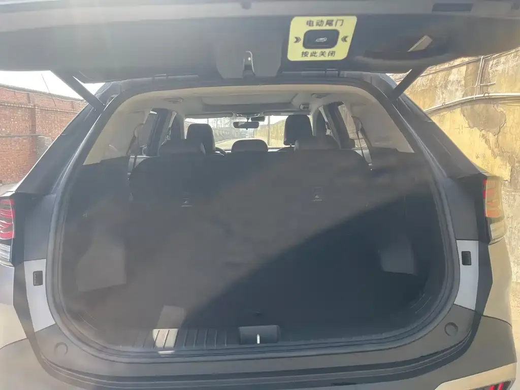 Kia Sportage 2023 из CN, фото 9