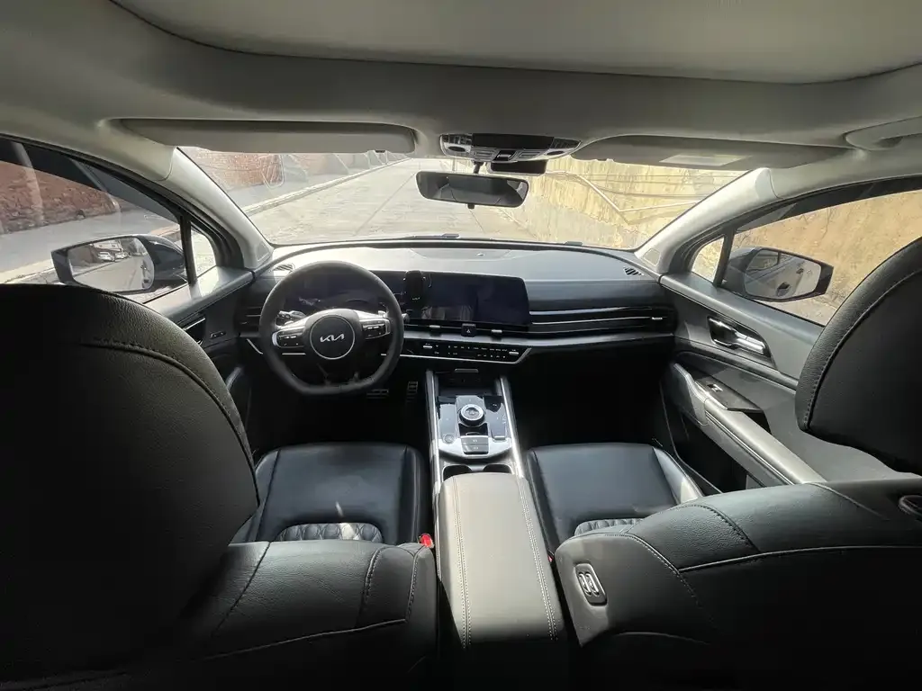 Kia Sportage 2023 из CN, фото 8