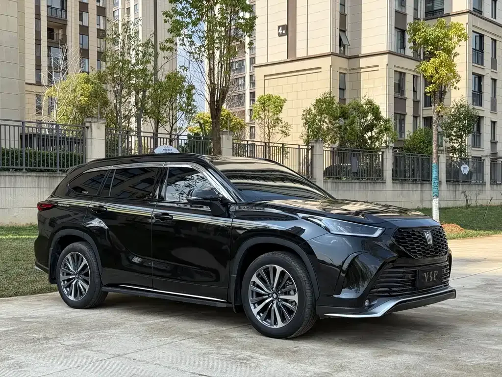 Toyota Crown Kluger 2026 из CN, фото 1
