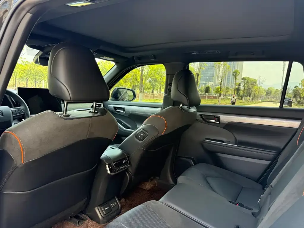 Toyota Crown Kluger 2026 из CN, фото 3