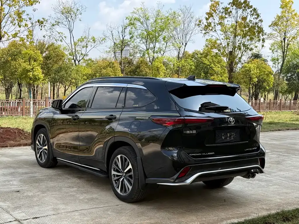 Toyota Crown Kluger 2026 из CN, фото 6