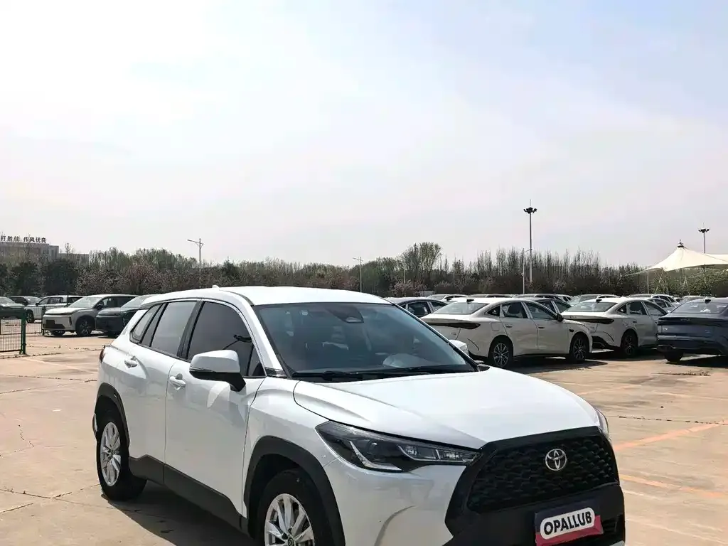Toyota Corolla Cross 2024 из CN, фото 3