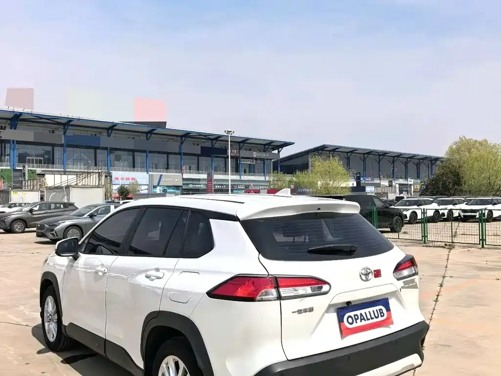 Toyota Corolla Cross 2024 из CN, фото 7