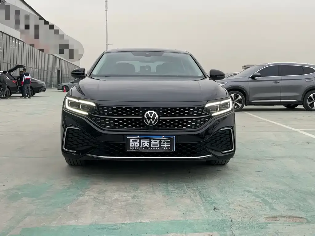 Volkswagen Passat — фото 8