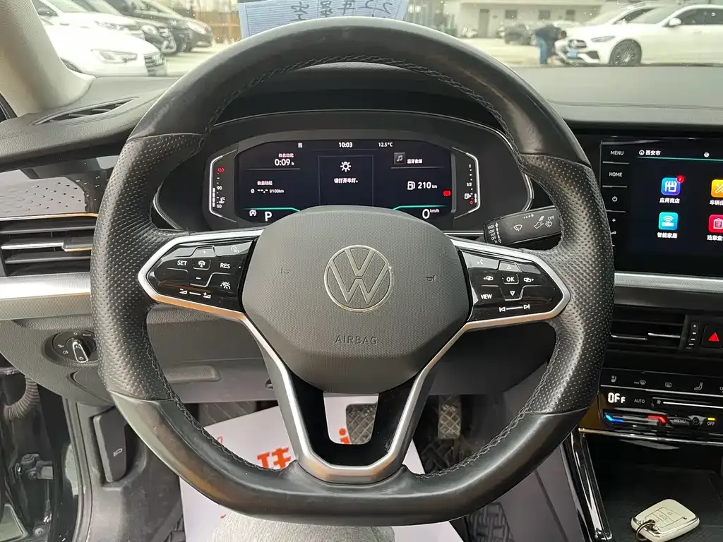 Volkswagen Passat — фото 4