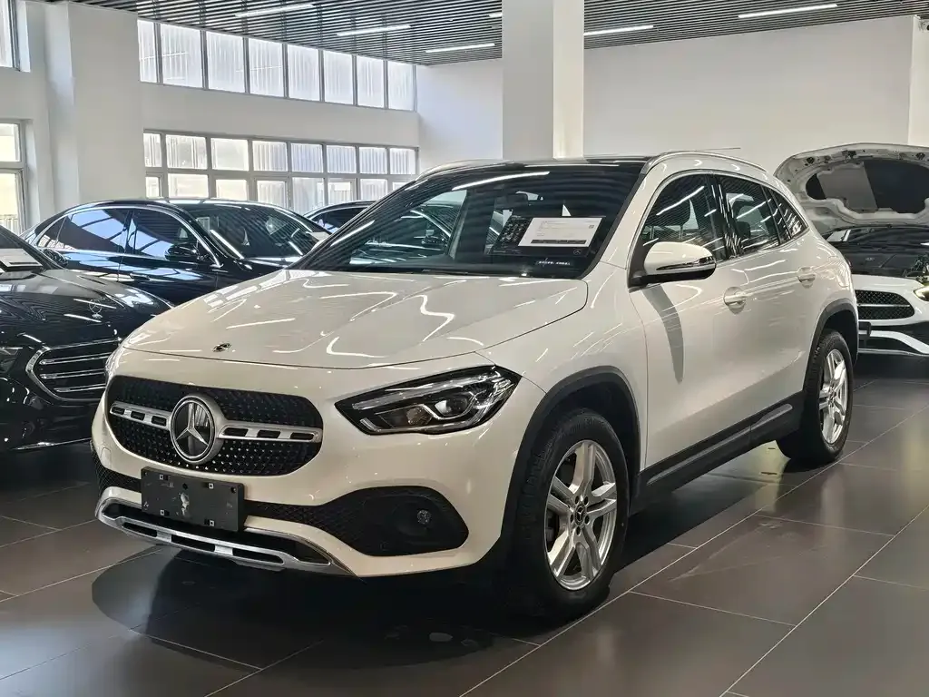 Mercedes-Benz GLA — фото 1