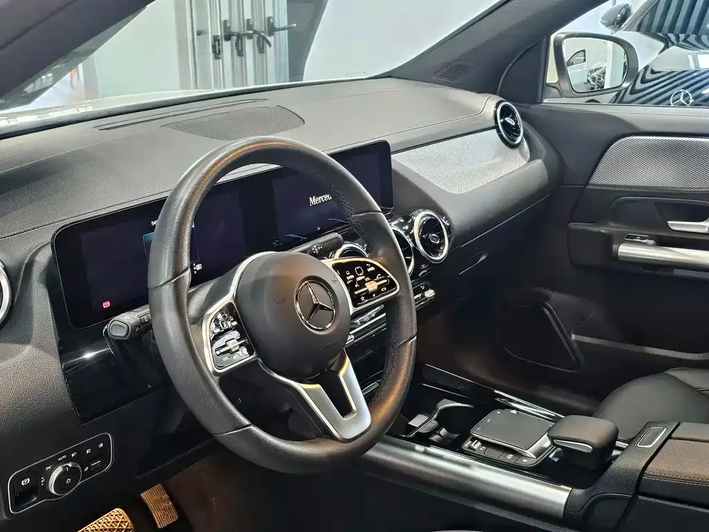 Mercedes-Benz GLA — фото 7