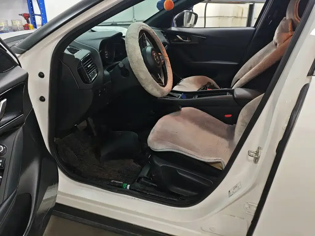 Mazda CX-4 2023 из CN, фото 2