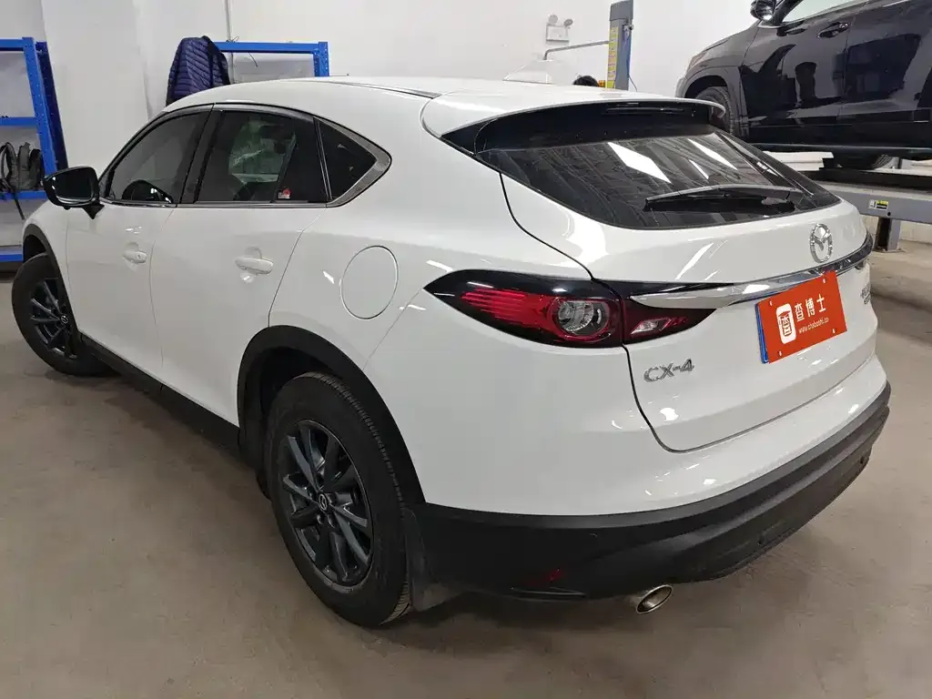 Mazda CX-4 2023 из CN, фото 7