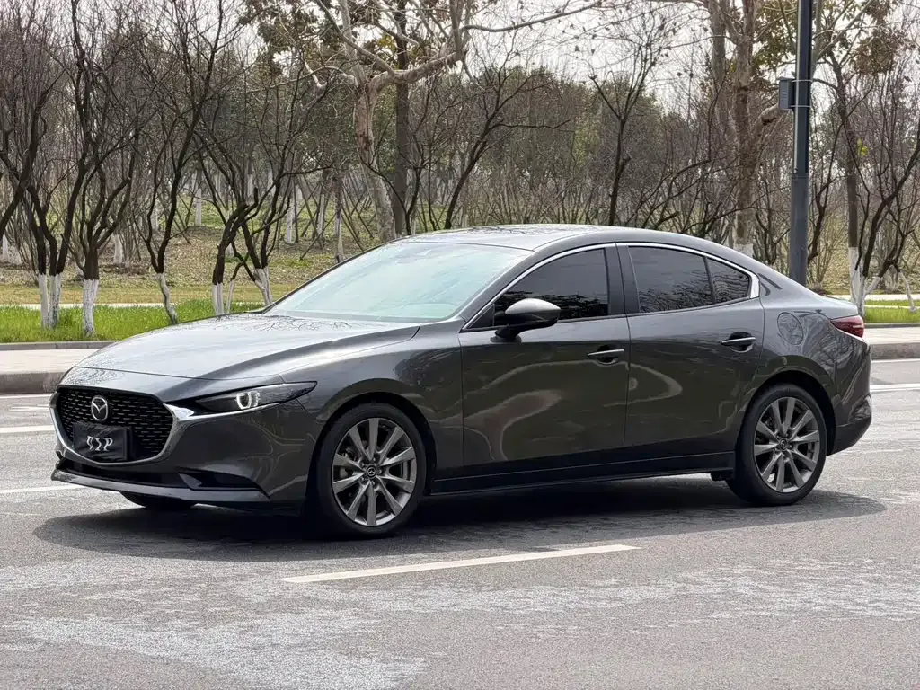 Mazda 3 Axela 2022 из CN, фото 1