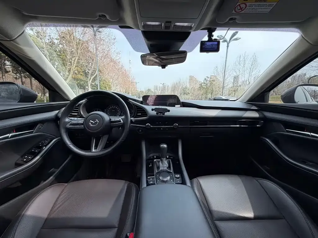 Mazda 3 Axela 2022 из CN, фото 4