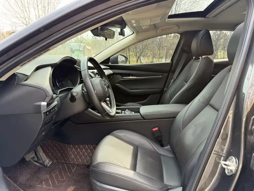 Mazda 3 Axela 2022 из CN, фото 5