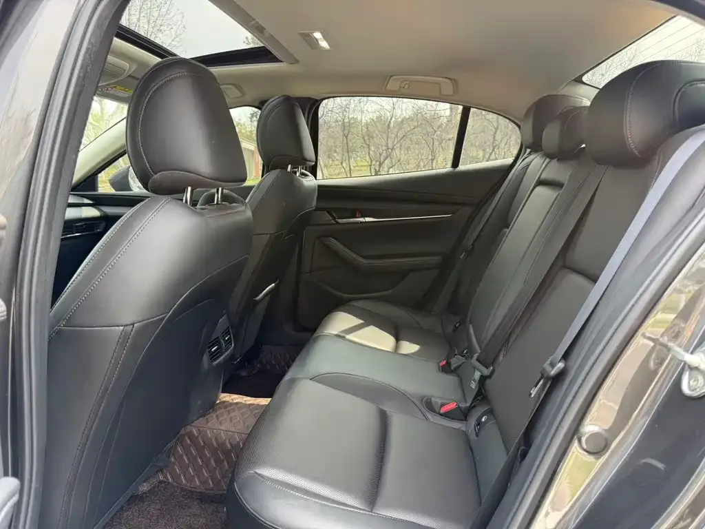 Mazda 3 Axela 2022 из CN, фото 2