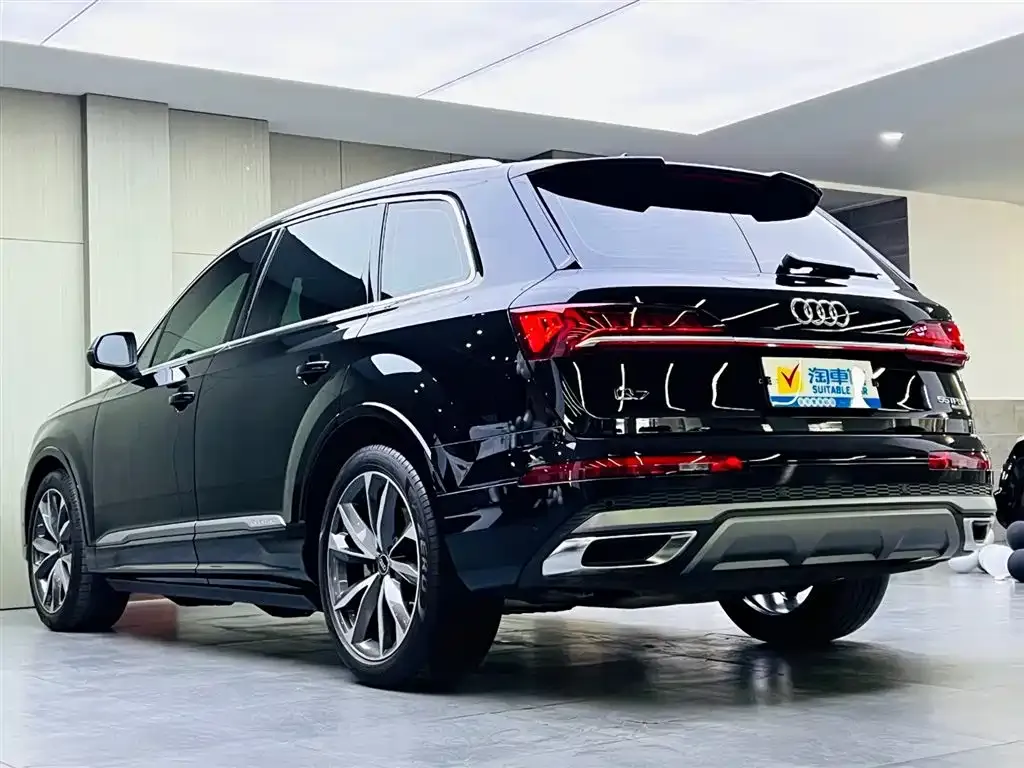Audi Q7 — фото 6