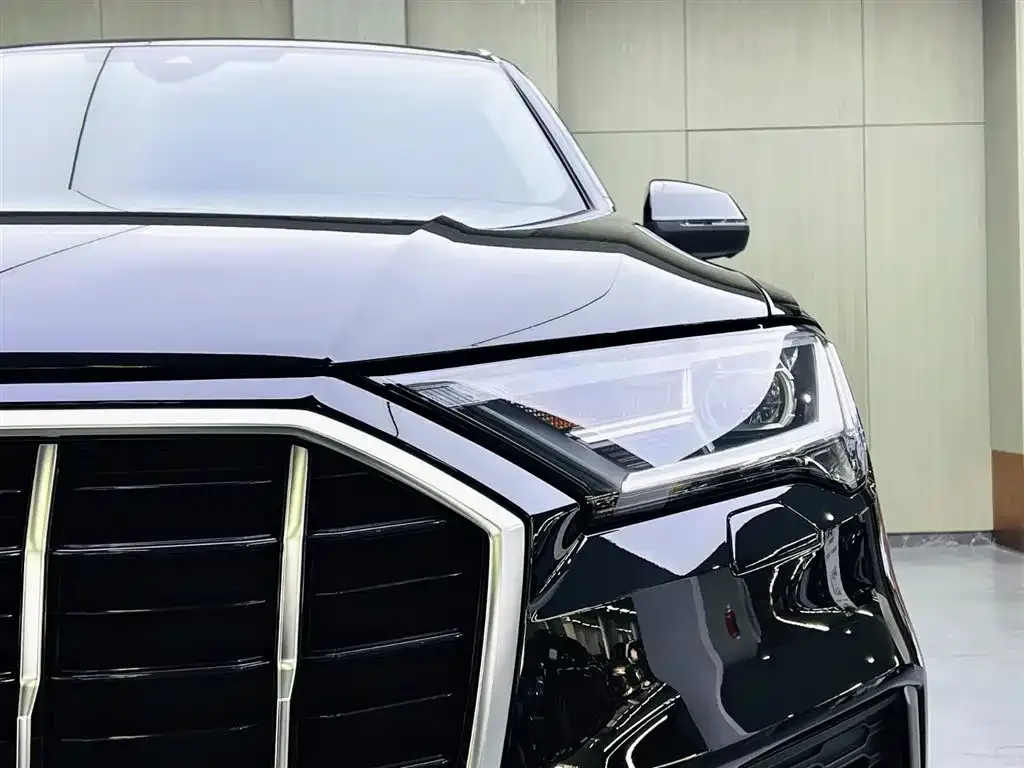 Audi Q7 — фото 9