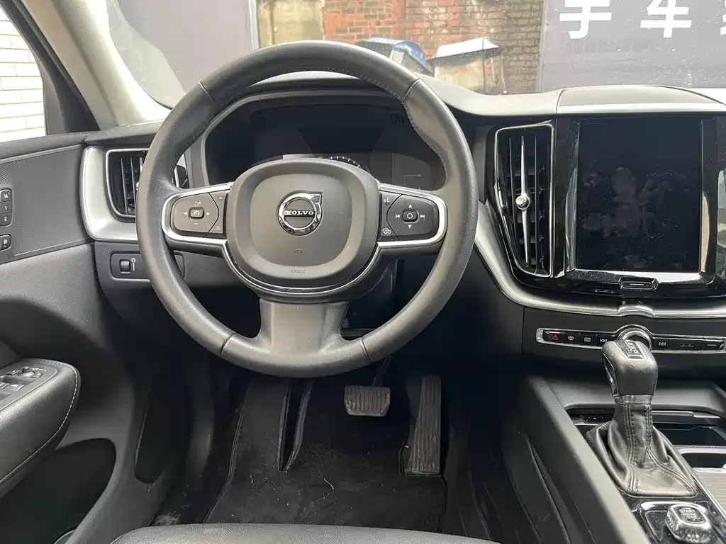 Volvo XC60 2021 из CN, фото 10