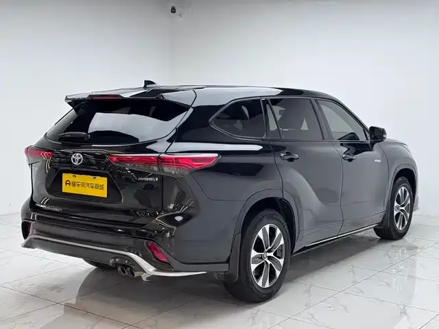 Toyota Crown Kluger 2021 из CN, фото 9