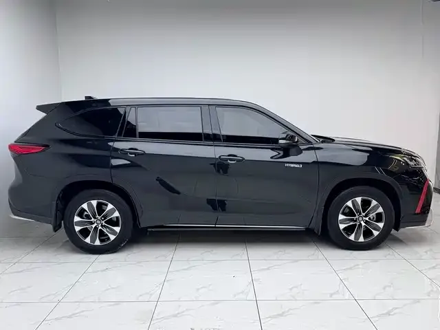 Toyota Crown Kluger 2021 из CN, фото 6