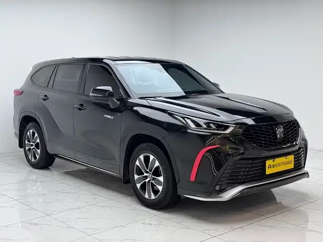 Toyota Crown Kluger 2021 из CN, фото 3