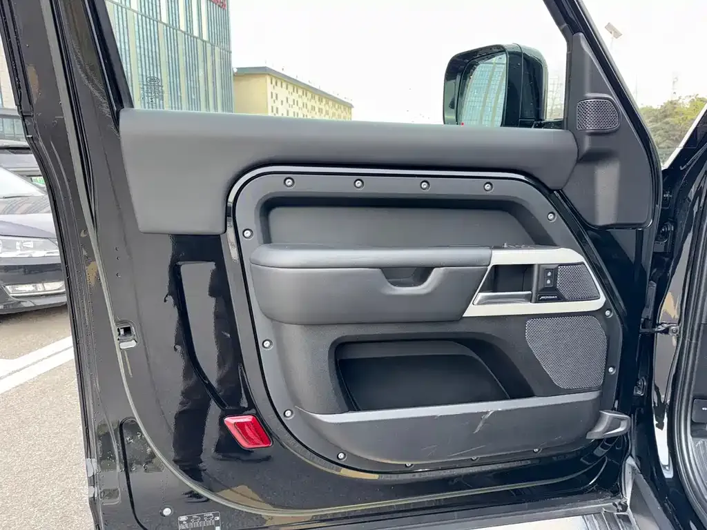 Land Rover Defender — фото 8