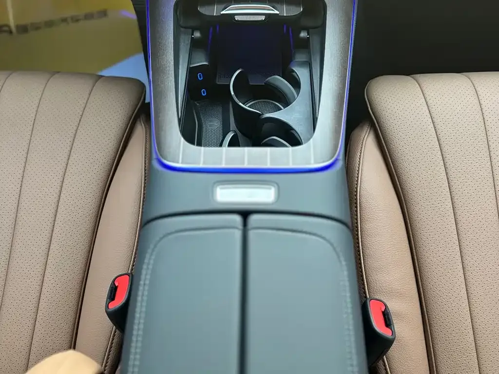 Mercedes-Benz E-Class 2026 из CN, фото 6