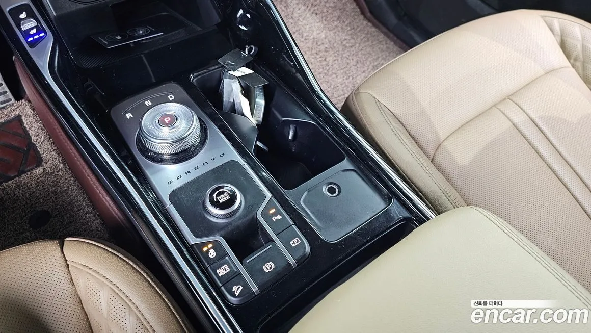 Kia Sorento — фото 9