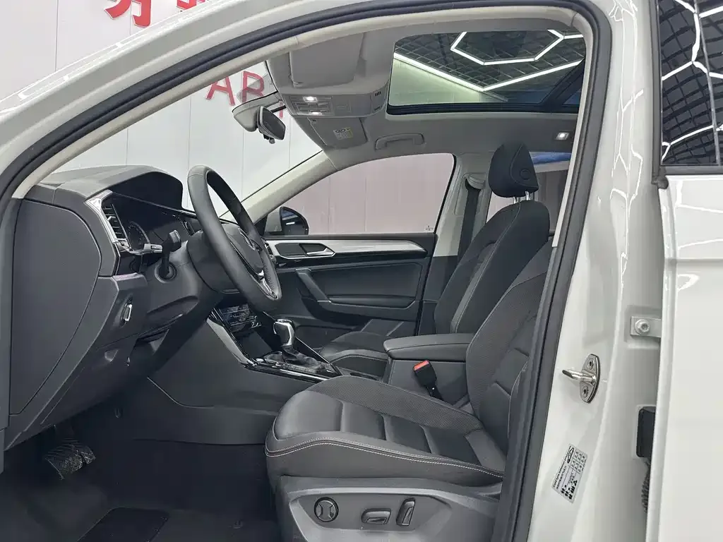 Volkswagen Tayron 2022 из CN, фото 3