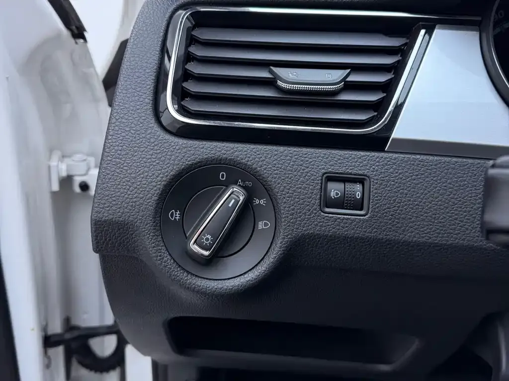 Skoda Rapid — фото 8