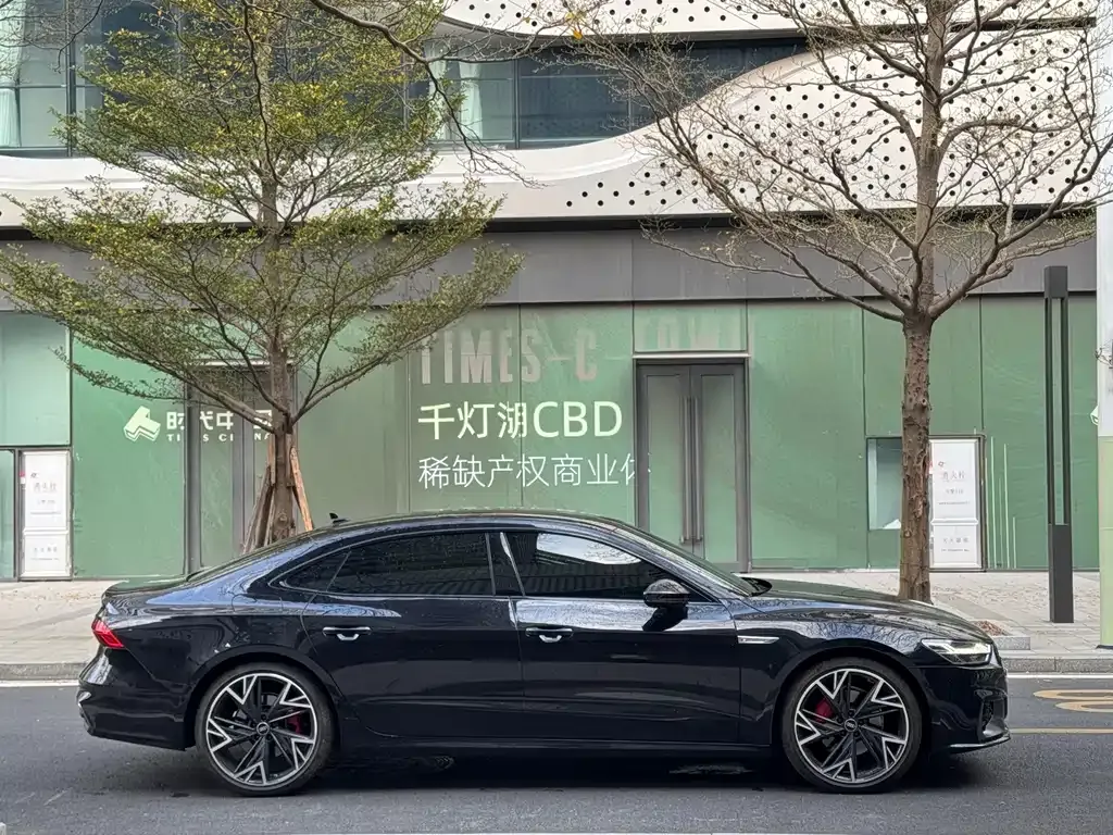 Audi A7L 2025 из CN, фото 8