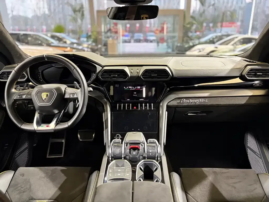 Lamborghini Urus 2023 из CN, фото 10
