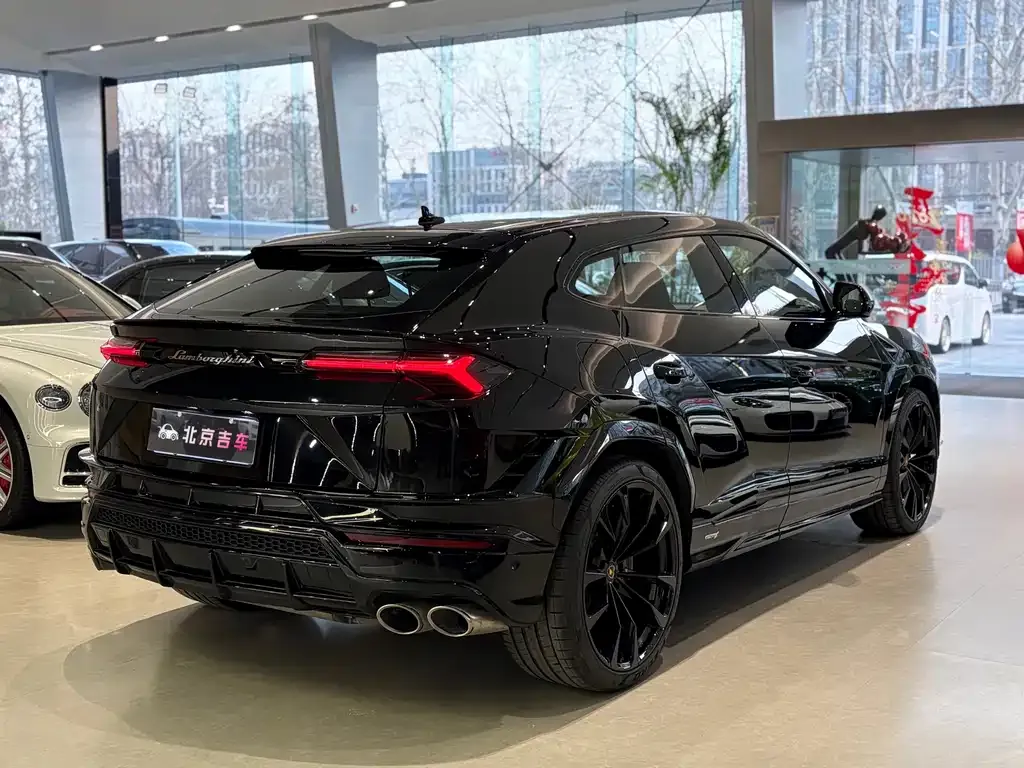 Lamborghini Urus 2023 из CN, фото 7