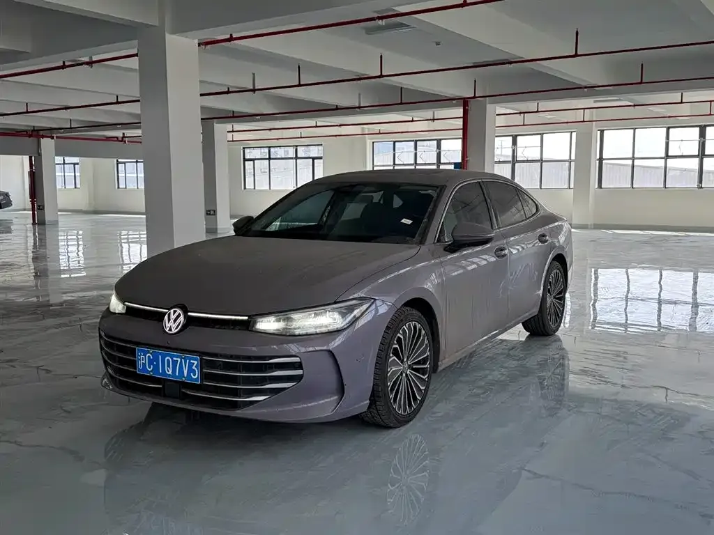 Volkswagen Passat — фото 1