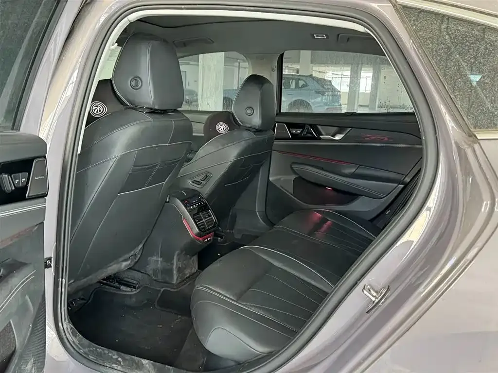Volkswagen Passat — фото 6