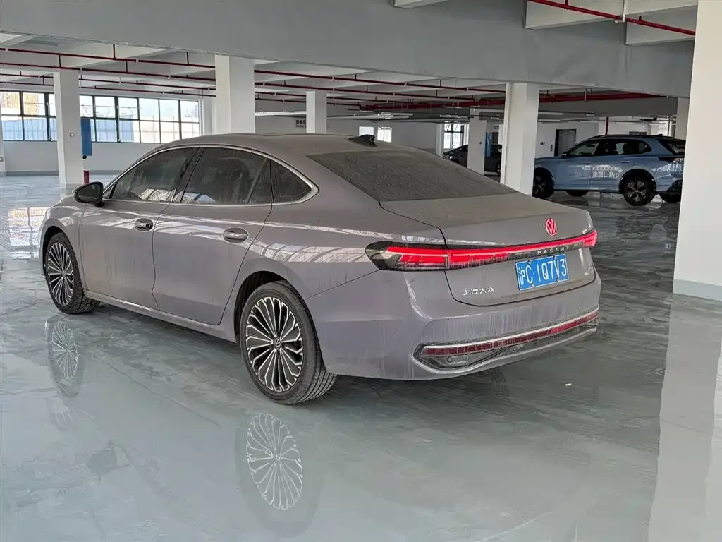 Volkswagen Passat — фото 2