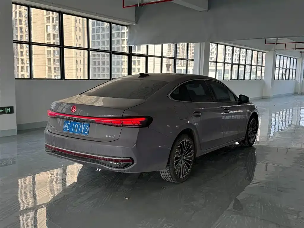 Volkswagen Passat — фото 3