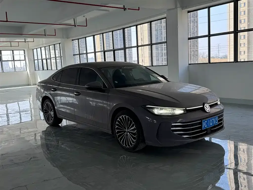 Volkswagen Passat — фото 8
