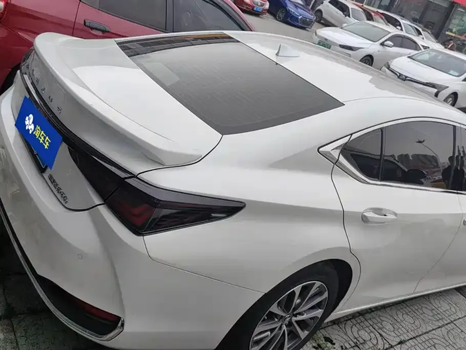 Lexus ES 2024 из CN, фото 2